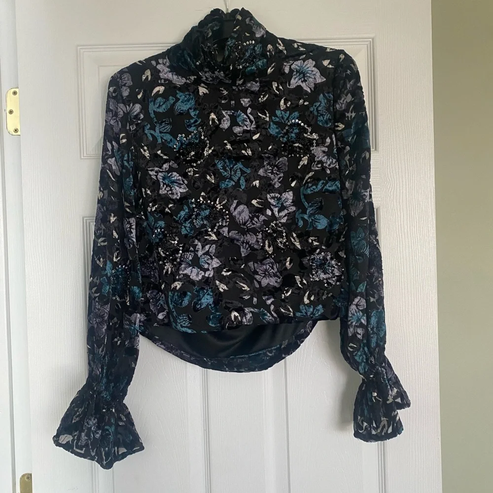 Backless Velvet Top - Picture 1 of 2